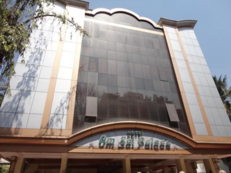 Om Sai Palace Hotel Пюн Екстериор снимка